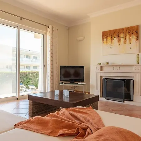 Castelo - Cosy Modern - 500m From Castelo Villa *