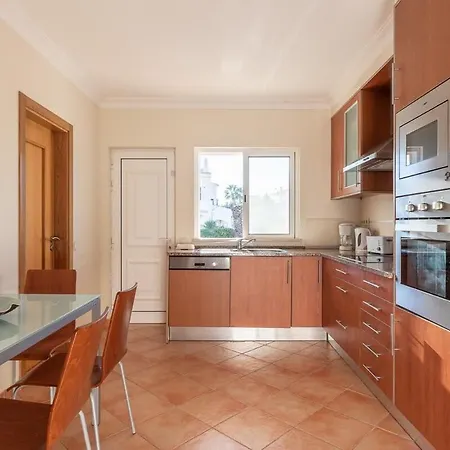 Castelo - Cosy Modern - 500m From Castelo * Albufeira