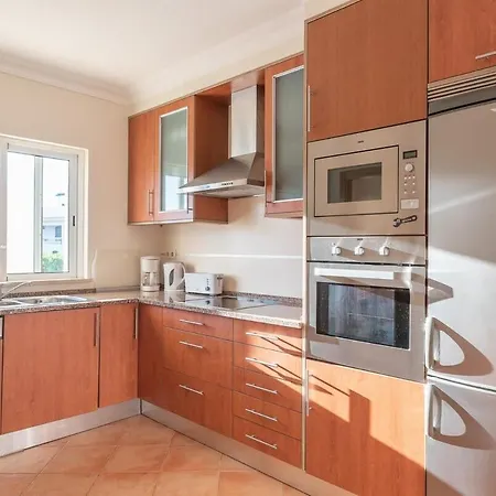 וילה Castelo - Cosy Modern - 500m From Castelo אלבופיירה