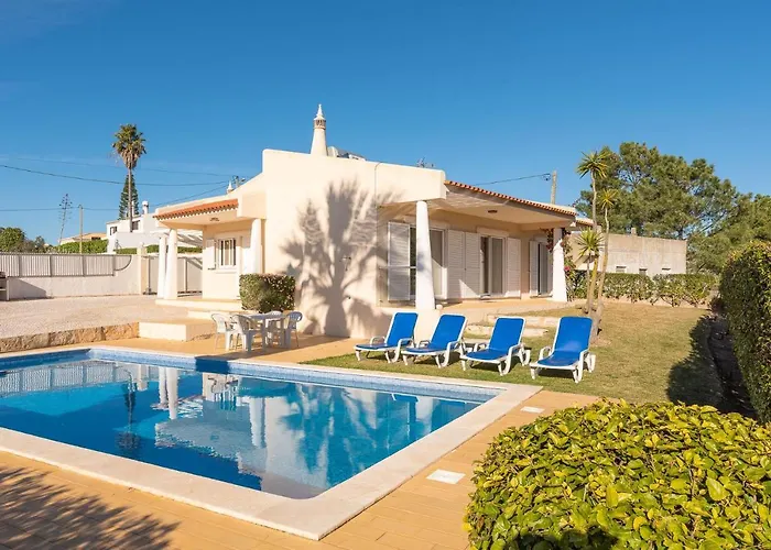 Villa Castelo - Cosy Modern - 500m From Castelo
