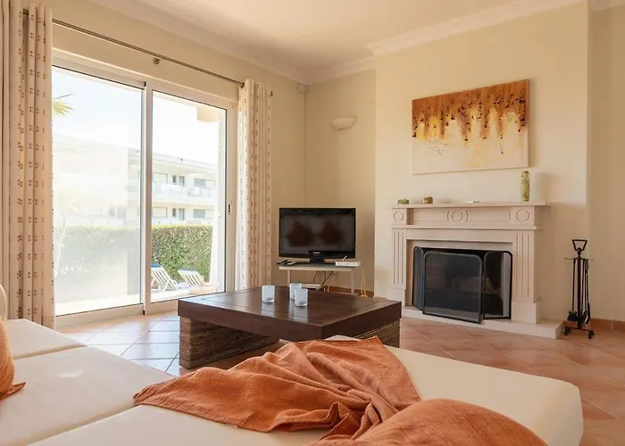 Castelo - Cosy Modern - 500m From Castelo Villa *